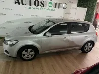 Usado Kia Ceed 115 CV (84 kW) 2010 Gris / plata Utilitario