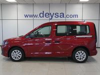 Usado Ford Tourneo Connect Trend 102 CV (75 kW) 2025 Rojo Monovolumen