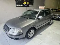 Usado VW Passat Comfortline 130 CV (95 kW) 2004 Gris / plata Berlina