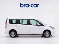 Usado Ford Tourneo Trend 120 CV (88 kW) 2021 Blanco Monovolumen