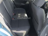 Usado Toyota Auris Active 116 CV (85 kW) 2016 Azul Berlina
