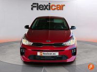Usado Kia Rio 120 CV (88 kW) 2021 Rojo Berlina