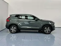 Nuevo Volvo XC40 Core 163 CV (119 kW) 2026 Verde SUV