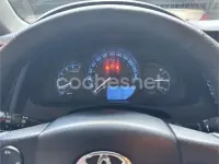 Usado Toyota Auris Active 90 CV (66 kW) 2014 Blanco Berlina
