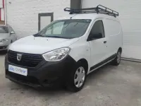 Usado Dacia Dokker Ambiance 75 CV (55 kW) 2018 Blanco Monovolumen