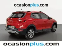 Käytetty Kia Stonic 101 HP (74 kW) 2023 Punainen Katumaasturi