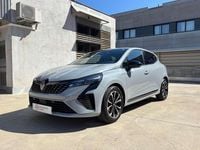 Usado Renault Clio Techno 90 CV (66 kW) 2025 Gris Utilitario