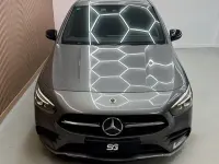 Usado Mercedes B200 150 CV (110 kW) 2021 Gris / plata Utilitario