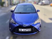 Usado Toyota Yaris Hybrid Advance 100 CV (73 kW) 2017 Azul Berlina