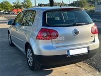 Usado VW Golf V Trendline 102 CV (75 kW) 2007 Gris / plata Berlina