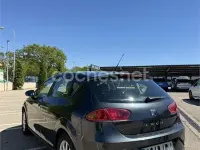 Usado Seat Leon Style 105 CV (77 kW) 2011 Negro Utilitario
