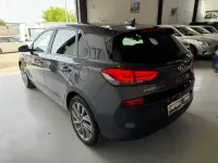 Usado Hyundai i30 GO! 120 CV (88 kW) 2018 Gris Familiar