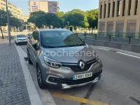 Usado Renault Captur Version S 120 CV (88 kW) 2018 Gris / plata SUV