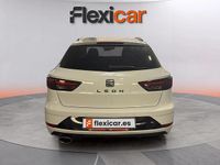 Usado Seat Leon ST FR 150 CV (110 kW) 2019 Blanco Familiar