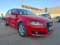 Usado Audi A3 Sportback Ambiente 140 CV (102 kW) 2012 Rojo Utilitario