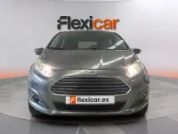 Usado Ford Fiesta Trend 75 CV (55 kW) 2017 Gris Utilitario