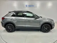 Usado VW T-Roc 110 CV (80 kW) 2023 Gris / plata SUV
