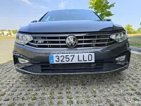 Usado VW Passat R-line 150 CV (110 kW) 2020 Negro Familiar
