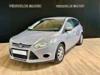 Usado Ford Focus Trend 115 CV (84 kW) 2013 Gris / plata Berlina