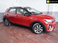Usado Kia Stonic 101 CV (74 kW) 2021 Rojo SUV