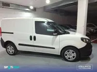 Usado Fiat Doblò 91 CV (66 kW) 2022 Blanco Monovolumen