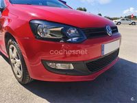 Używany VW Polo Advance 75 KM (55 kW) 2014 Czerwony Sedan/Limuzyna