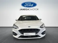 Usado Ford Focus ST-Line X 125 HP (91 kW) 2021 Branco Sedan