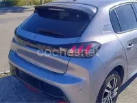 Usado Peugeot 208 Style 100 CV (73 kW) 2022 Gris / plata Utilitario
