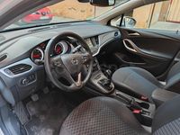 Usado Opel Astra Selective 110 CV (80 kW) 2019 Blanco Familiar