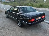 Usado Mercedes 190 94 CV (69 kW) 1993 Negro Berlina