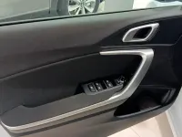 Usado Kia Ceed 100 CV (73 kW) 2025 Blanco Utilitario