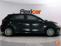Usado Kia Rio 100 CV (73 kW) 2018 Negro