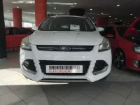 Usado Ford Kuga Trend 120 CV (88 kW) 2014 Blanco SUV