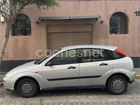 Usado Ford Focus Ambiente 100 CV (73 kW) 2001 Gris / plata Berlina