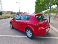 Usado Seat Leon Reference 85 CV (62 kW) 2008 Rojo Utilitario