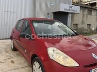 Usado Renault Clio II Exception 75 CV (55 kW) 2010 Rojo Berlina