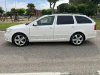 Usado Skoda Octavia Family 110 CV (80 kW) 2011 Blanco Familiar