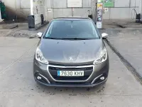 Usado Peugeot 208 Active 82 CV (60 kW) 2018 Gris / plata Utilitario