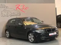 Usado BMW 118 Sport Line 143 CV (105 kW) 2011 Negro Utilitario