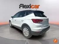 Usado Seat Arona Style 110 CV (80 kW) 2021 Blanco SUV