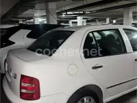 Usado Skoda Fabia Comfort 68 CV (50 kW) 2002 Blanco Berlina