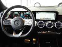 Usado Mercedes GLB200 150 CV (110 kW) 2024 Negro SUV