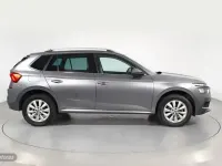 Usado Skoda Kamiq 110 CV (80 kW) 2022 Gris SUV