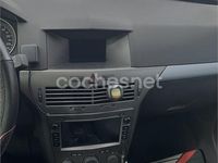 Usado Opel Astra GTC Enjoy 100 CV (73 kW) 2005 Rojo Berlina