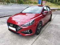 Usado Hyundai i30 116 CV (85 kW) 2021 Granate Berlina