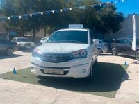 Usado Ssangyong (KGM) Rodius 155 CV (114 kW) 2014 Blanco Monovolumen