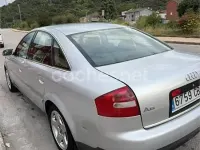Usado Audi A6 165 CV (121 kW) 2002 Gris / plata Berlina
