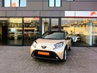 Usado Toyota Aygo X 72 CV (52 kW) 2022 Beige SUV