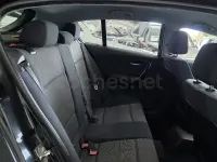 Usado BMW 118 122 CV (89 kW) 2005 Negro Utilitario