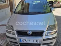 Usado Fiat Ulysse Dynamic 109 CV (80 kW) 2004 Gris / plata Monovolumen